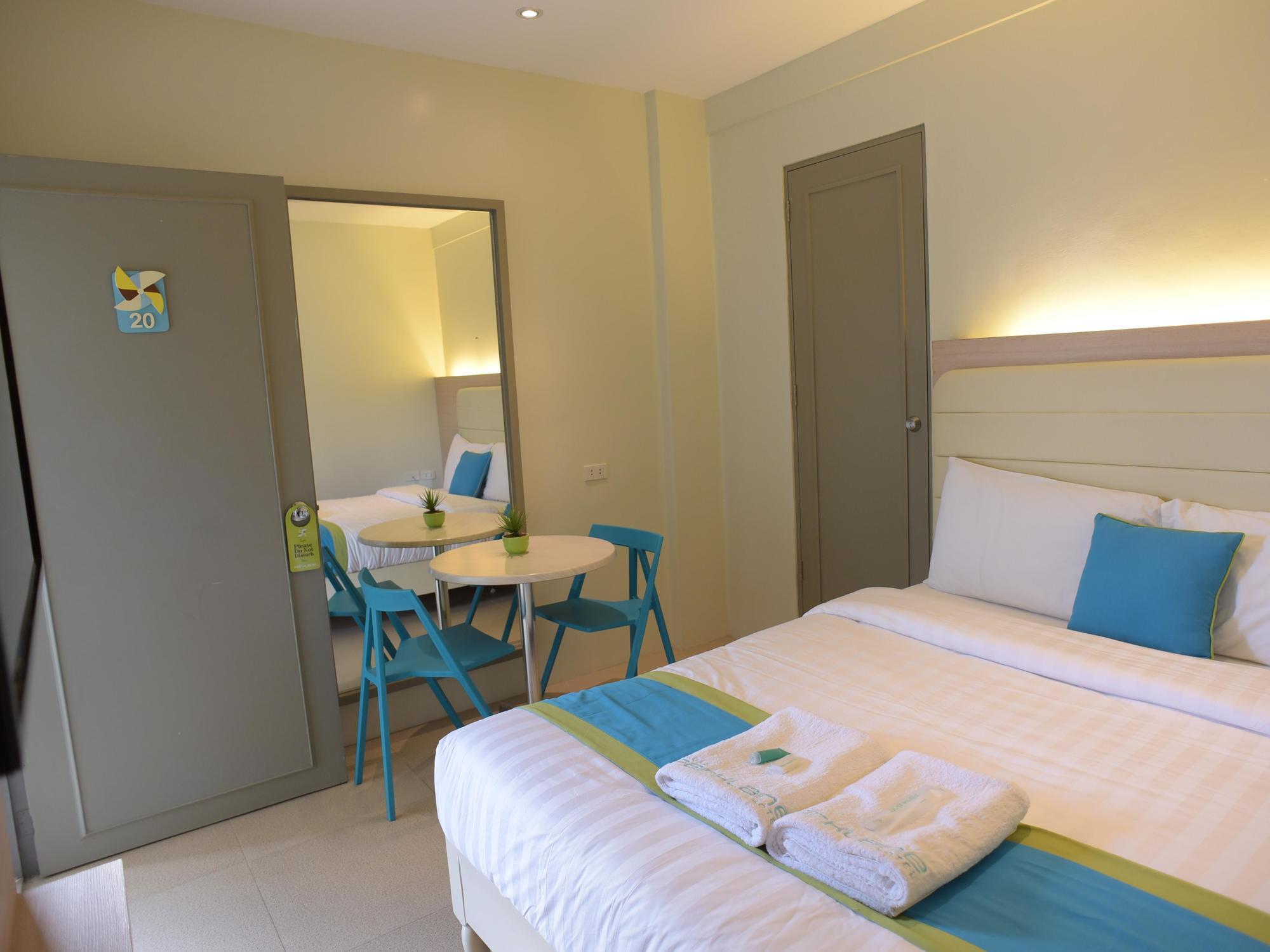 Laoag Parklane Hotel Ngoại thất bức ảnh