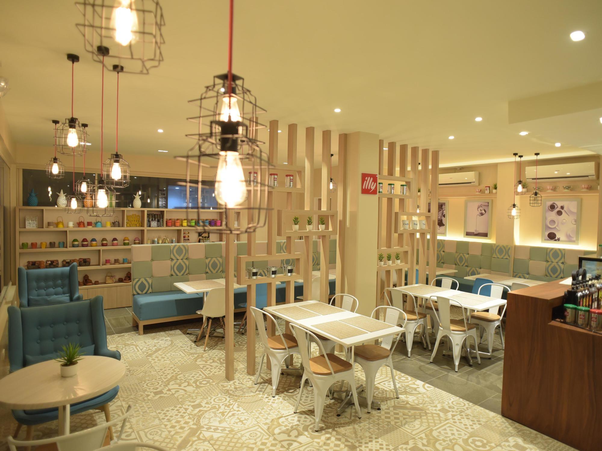 Laoag Parklane Hotel Ngoại thất bức ảnh